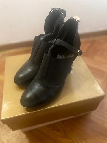 Мужские туфли, 38, Lacoste, Б/у, цвет - Черный, Самовывоз