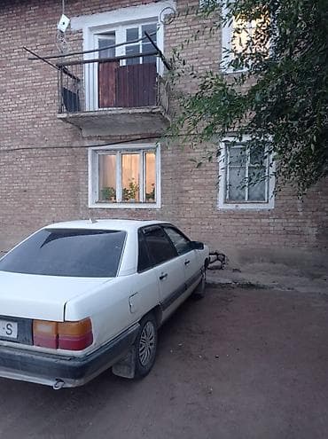 малолитражки на автомате: Audi 100: 1987 г., 1.8 л, Механика, Бензин, Седан — 6