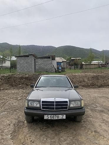 mercedes 201: Mercedes-Benz 190: 1986 г., 2 л, Механика, Бензин, Седан — 4