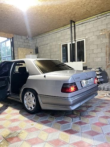 e star: Mercedes-Benz E-Class: 1994 г., 3.2 л, Автомат, Бензин, Седан — 4