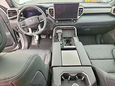 sequia: Toyota Sequoia: 2025 г., Гибрид, Внедорожник — 10