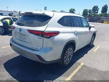 Toyota Highlander: 2021 г., 2.5 л, Автомат, Гибрид — 2
