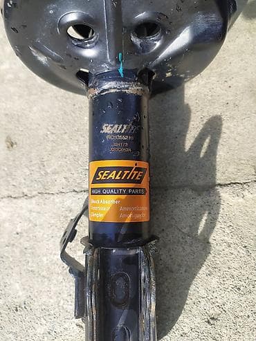 bmw 8: Передний амортизатор Toyota 1995 г., Б/у, Оригинал, Германия — 2