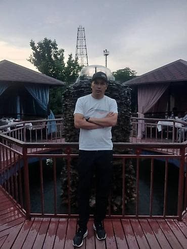 Укладка плитки: Подготовка стен для укладки, Подготовка стен для грунтовки, Резка плитки | Керамическая плитка, Керамогранитая плитка | Вертикальная укладка, Диагональная укладка, Горизонтальная укладка Больше 6 лет опыта — 7