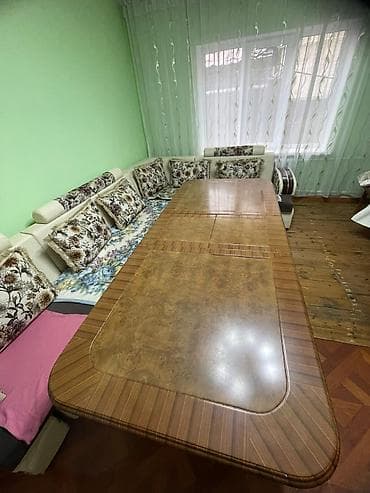 small table: Угловой диван, Раскладной, Трехместный — 1