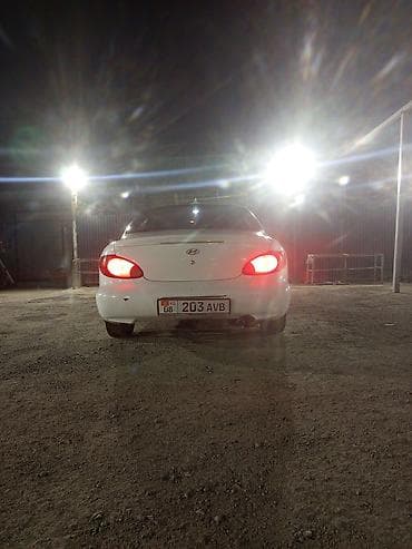 маш: Hyundai Elantra: 1999 г., Механика, Бензин, Седан — 3