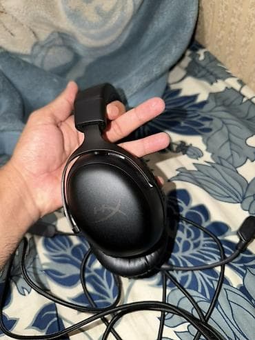 Стол компьютерлери жана комлектөөчүлөр: Headphones Model:Hyper x cloud 3 wired Slightly use Can connect with — 2