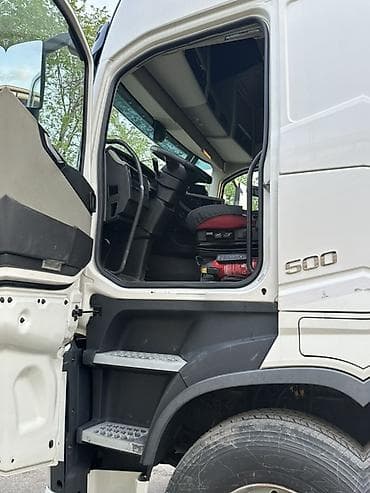 квадроцикл 300: Тягач, Volvo, 2013 г., Без прицепа — 9