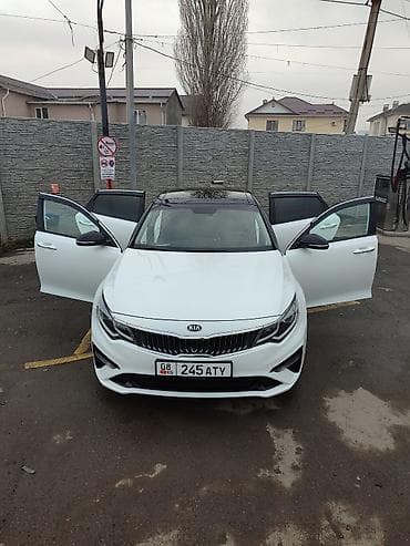 салон машины: Kia K5: 2019 г., 2 л, Автомат, Бензин, Седан — 4
