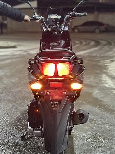 Скутеры: 150 куб. см, Бензин, Б/у — 4