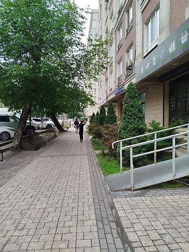 молодой гвардия: Продается 2-х комнатная квартира в центре города по улице — 2