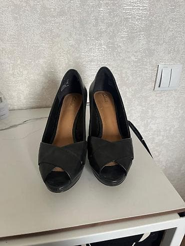 clark: Туфли, 39, Clarks, Б/у, цвет - Черный — 1