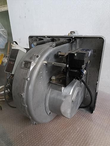 Фрезердик станоктор: Продаю газовую горелку RIELLO RS -28 пр-во Италия 325кВт. В комплекте — 4