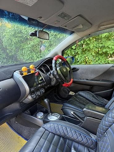 Унаа сатуу: Honda Fit: 2005 г., 1.3 л, Вариатор, Бензин, Хетчбек — 5