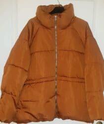 Жынсылар: Продаем🔊🔊🔊 новую брендовую куртку пуховик. онигинал. с Европы. размер — 4