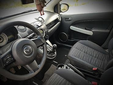 mazda 2: Mazda 2: 2008 г., 1.4 л, Механика, Бензин, Хэтчбэк — 7