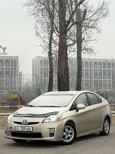 prius prim: Toyota Prius: 2011 г., 1.8 л, Вариатор, Гибрид, Хэтчбэк — 3