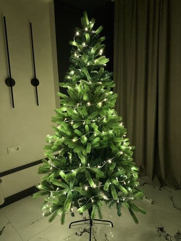 садовый тример: Новогодняя елка с гирляндой теплого белого свечения 210 см и 180 см — 7