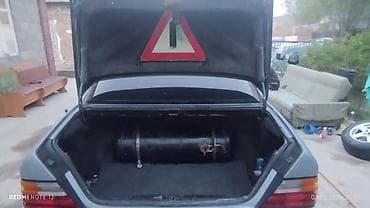 Унаа сатуу: Mercedes-Benz W124: 1990 г., 2.3 л, Кол менен иштөөчү, Бензин, Седан — 6