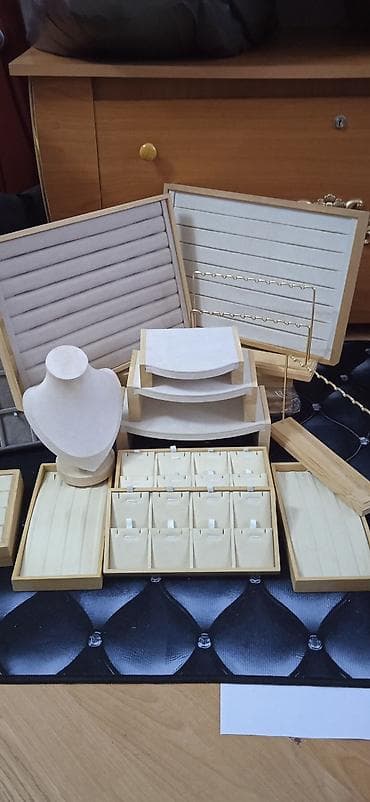 през: Набор подставок для ювелирных изделий, предназначенный для — 2