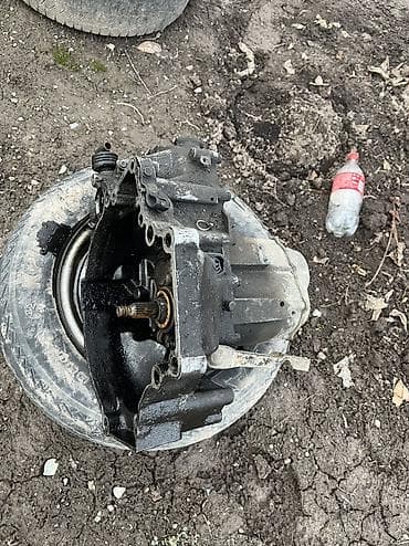 Коробка передач Механика Mazda 1986 г., Б/у, Оригинал, Япония