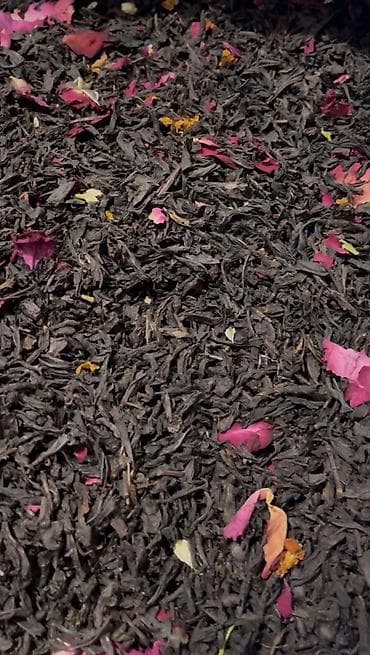 кальций для кур: Ароматный листовой чайный купаж с лепестками Описание: - Основа — 2