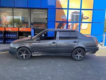 решетка на венто: Volkswagen Vento: 1993 г., Седан — 2