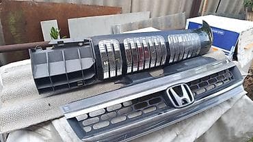 sprinter 516: Решетка радиатора Honda 2004 г., Б/у, Оригинал — 4