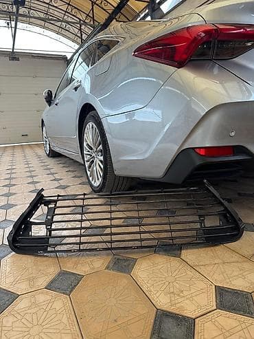 lexus e: Решетка радиатора Lexus 2016 г., Б/у, Оригинал — 3