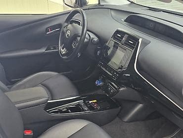 prius: Toyota Prius: 2019 г., 1.8 л, Автомат, Гибрид, Хэтчбэк — 7
