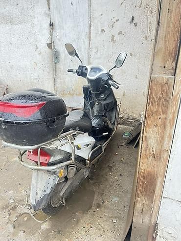 трехколесный электроскутер бишкек: Электроскутер (городской класс) Описание и комплектация: - — 2