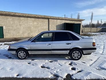 бар авто: Volkswagen Passat: 1988 г., 1.8 л, Механика, Бензин, Седан — 8