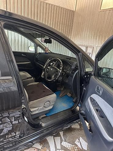 pod: Honda Stream: 2003 г., 2 л, Автомат, Бензин, Универсал — 3