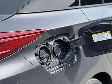 bmw i4: Toyota Prius: 2016 г., 1.8 л, Вариатор, Гибрид, Хэтчбэк — 9