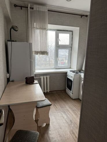 Бөлмөнү ижарага алам: 31 м², Эмереги менен — 5