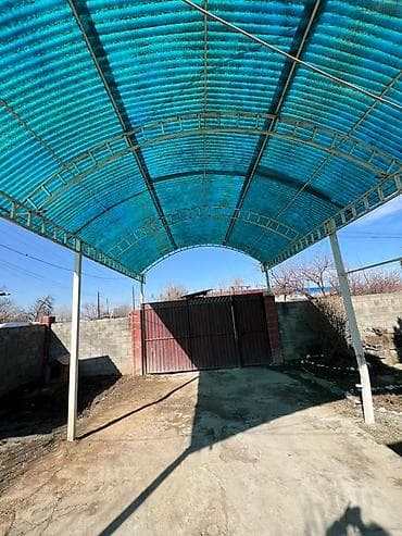 пол дома бишкеке: •ID 12 Продается Полдома! •Район: Бишкек •Локация: Күнтуу •Площадь — 3