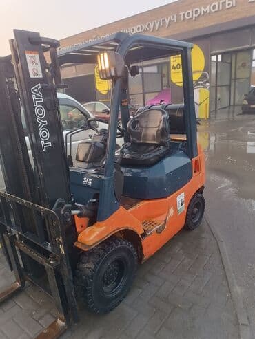 тойота 65: Погрузчик, Toyota, 2004 г., Колесный, Вилочный — 8