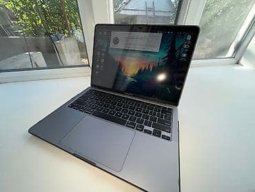 Продаю MacBook Pro на процессоре M1 13.3 дюйм Память SSD 265g
