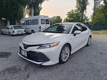 Toyota Camry: 2019 г., 2.5 л, Вариатор, Гибрид, Седан