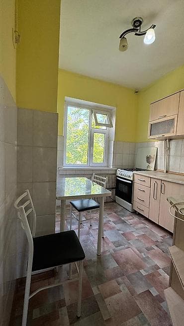 продаю гараж аламедин 1: 3 комнаты, 62 м², 105 серия, 5 этаж, Старый ремонт — 8