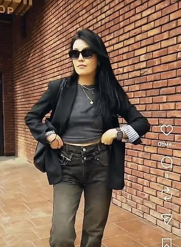 Брюки: Черный женский блейзер - Классический крой с прямыми линиями, посадка — 1