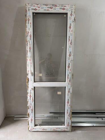 Терезелер жана комплектөөчүлөр: Даяр пластик терезеле, Терезе түрү: Стандарттык, Орнотуусуз, Бөлүп төлөө жок — 1