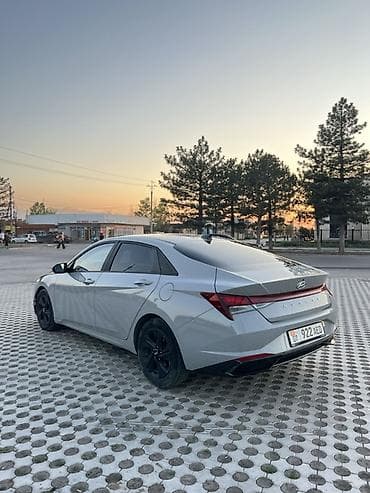 haima 3: Hyundai Elantra: 2021 г., Автомат, Бензин, Седан — 5