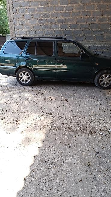 Транспорт: Volkswagen Golf Variant: 1996 г., 1.8 л, Механика, Бензин, Универсал — 8