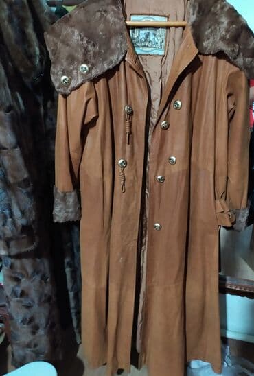 срочно продаю в связи с переездом: Плащ эксклюзив Италия 48-50 размер, состояние норм, р-н не доезжая — 3