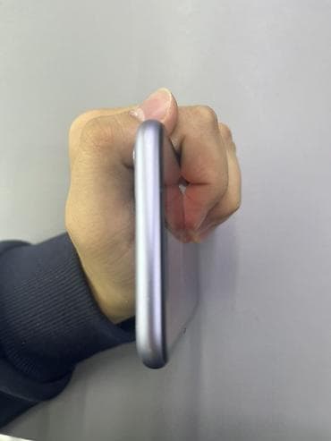 айфон 11 срочно: IPhone 11 — 4