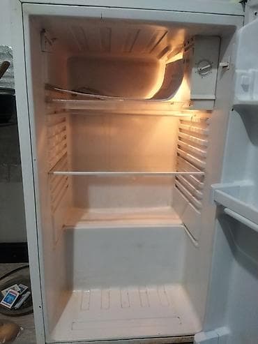 очень маленький холодильник: Холодильник Avest, Б/у, Однокамерный, 85 * — 4