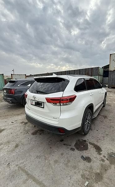 highlander 2: Toyota Highlander: 2019 г., 3.5 л, Автомат, Бензин, Внедорожник — 4