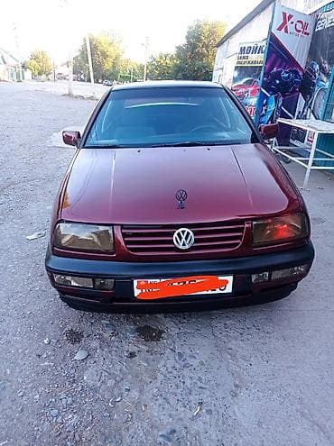 Volkswagen Vento: 1993 г., 1.8 л, Механика, Бензин, Седан at lalafo.kg Volkswagen Vento: 1993 г., 1.8 л, Механика, Бензин, Седан
