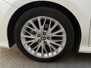 corolla 2004: Toyota Camry: 2020 г., 2.5 л, Автомат, Бензин, Седан — 4